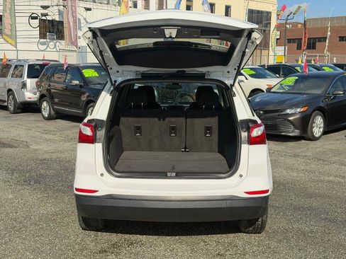 Used 2020 Chevrolet Equinox LS w/ LS Convenience Package AWD/4WD image 34