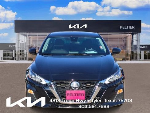 Used 2021 Nissan Altima 2.5 SV FWD image 2