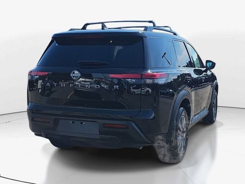 New 2026 Nissan Pathfinder Platinum FWD image 5