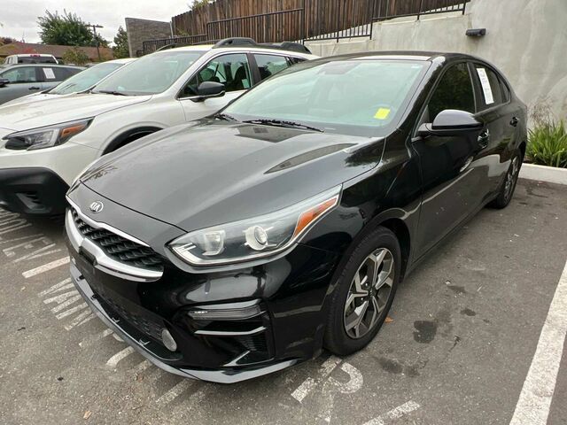 Used 2020 Kia Forte LXS FWD image 2