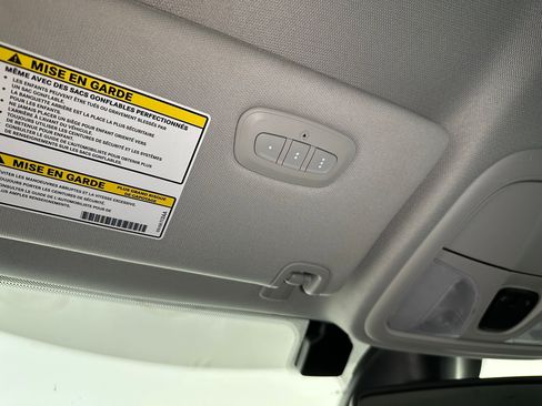 Used 2023 Jeep Cherokee Altitude Lux image 29