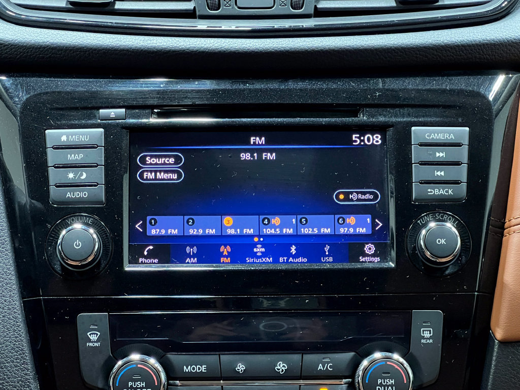 Used 2018 Nissan Rogue SL w/ Premium Package AWD/4WD image 25