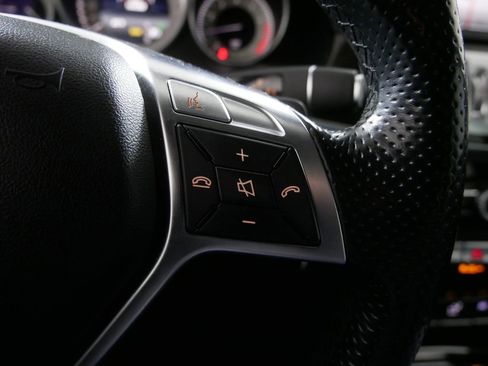 Used 2014 Mercedes-Benz E 350 E 350 image 22