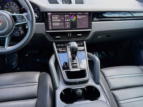 Used 2021 Porsche Cayenne E-Hybrid AWD/4WD image 19