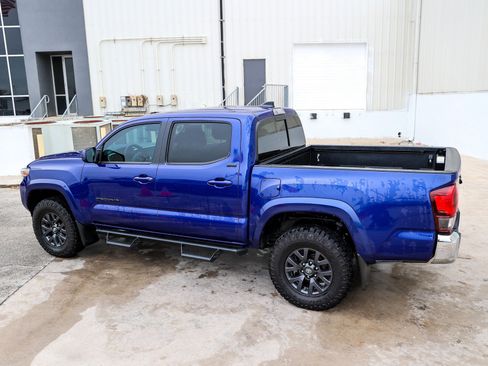 Certified 2023 Toyota Tacoma SR5 image 10