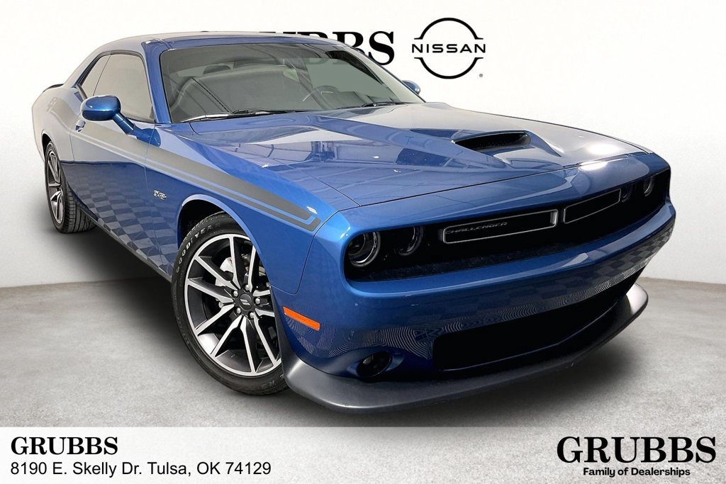 Used 2023 Dodge Challenger R/T RWD image 1