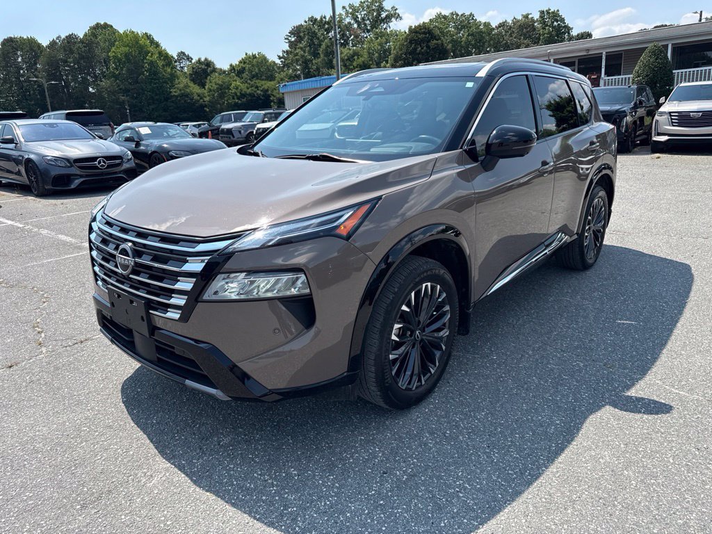 Used 2024 Nissan Rogue Platinum w/ Platinum Premium Package AWD/4WD image 1