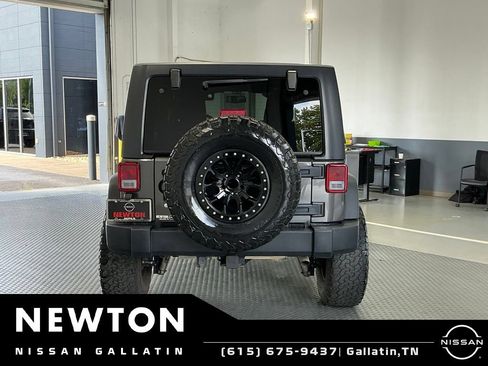 Used 2017 Jeep Wrangler Unlimited Sport w/ Quick Order Package 24S AWD/4WD image 5