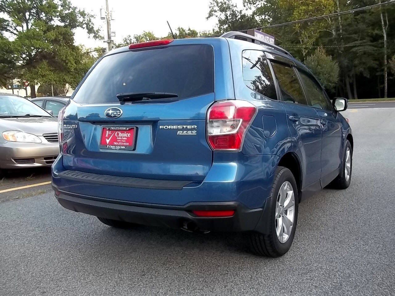 Used 2015 Subaru Forester 2.5i Premium w/ All-Weather Package AWD/4WD image 4