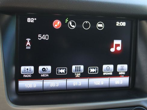 Used 2016 GMC Yukon Denali image 24