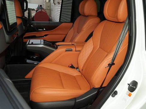 Used 2026 Lexus LX 700h Ultra Luxury image 23