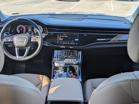 Used 2025 Audi Q7 3.0T Premium Plus image 25