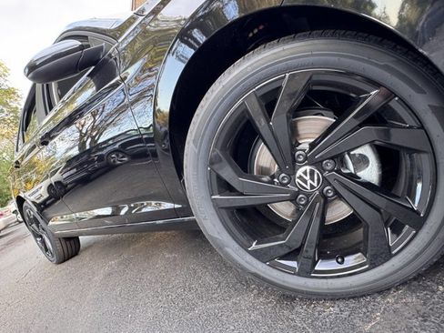 New 2025 Volkswagen Jetta SE image 7