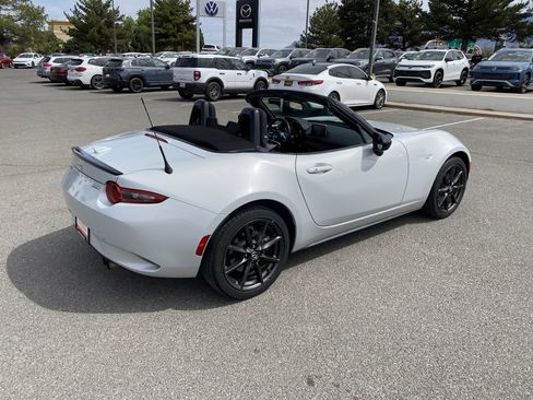 Used 2017 MAZDA MX-5 Miata Club image 47