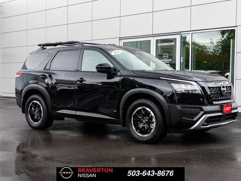 Used 2025 Nissan Pathfinder Rock Creek AWD/4WD image 1