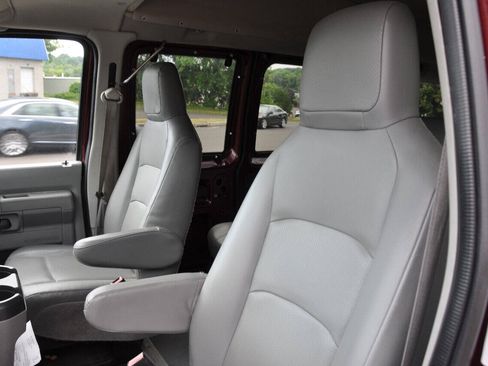 Used 2010 Ford E-350 and Econoline 350 XL RWD image 21