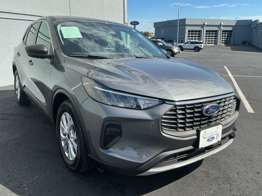Used 2024 Ford Escape Active w/ Cold Weather Package FWD image 13