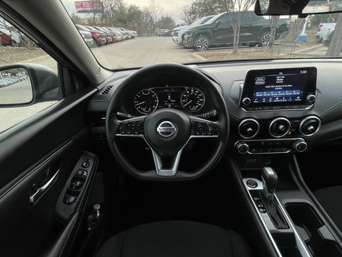 Used 2023 Nissan Sentra SV image 12