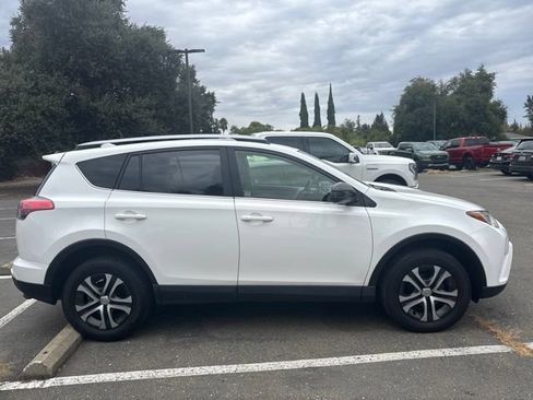 Used 2018 Toyota RAV4 LE w/ All Weather Liner Package FWD image 2