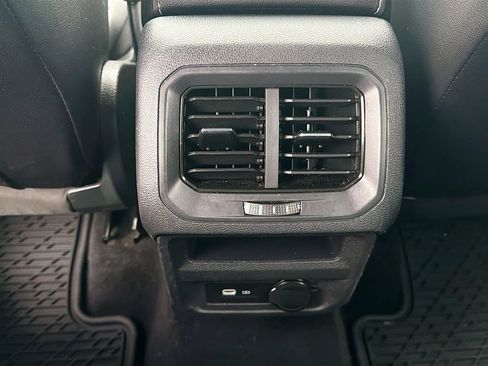 Used 2022 Volkswagen Tiguan SE R-Line image 21