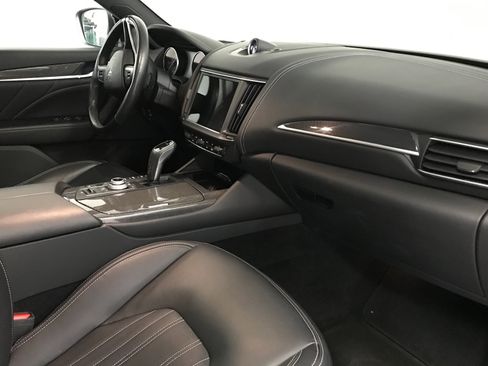Used 2022 Maserati Levante Modena AWD/4WD image 12