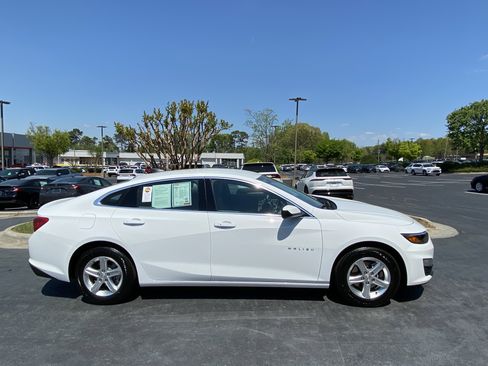 Used 2024 Chevrolet Malibu LS w/ LPO, Floor Liner Package image 4