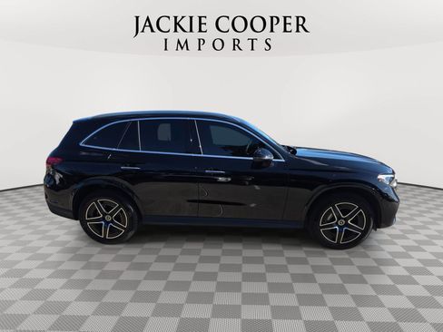 Used 2026 Mercedes-Benz GLC 300 4MATIC image 4
