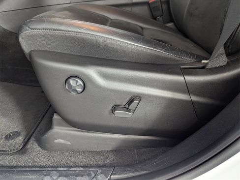 Used 2021 Jeep Grand Cherokee Laredo X image 13