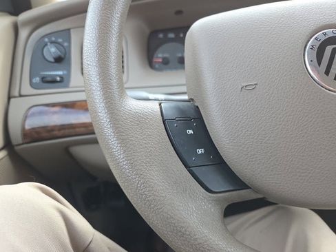 Used 2005 Mercury Grand Marquis GS image 19