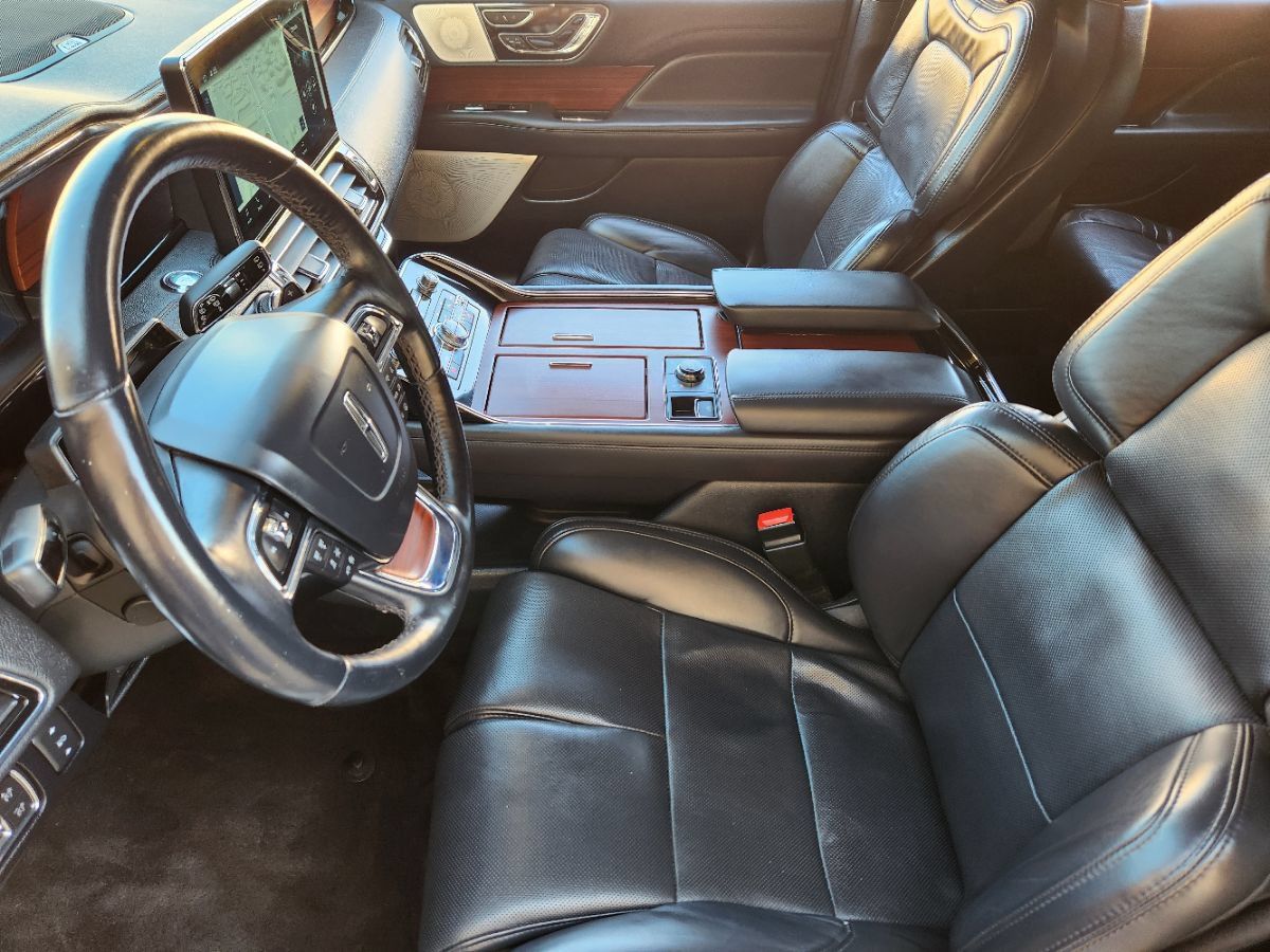 Used 2022 Lincoln Navigator Reserve AWD/4WD image 28