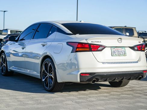 Used 2023 Nissan Altima 2.5 SR w/ SR Premium Package FWD image 8