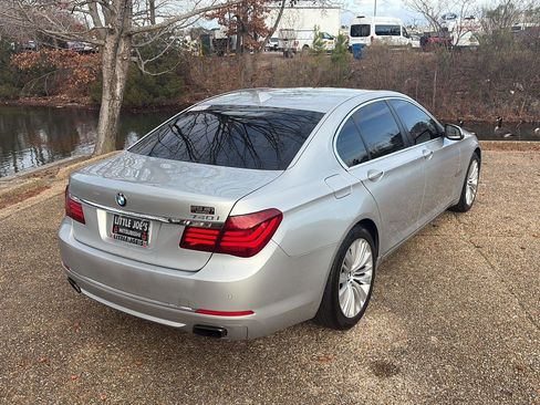 Used 2015 BMW 740i image 5