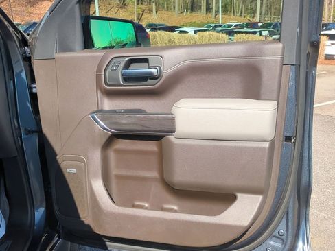 Used 2022 Chevrolet Silverado 1500 LTZ w/ LTZ Premium Package image 32