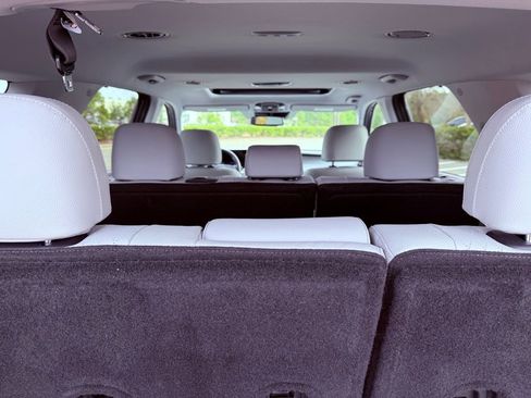 Used 2022 Hyundai Palisade SEL w/ 8P Bench Seat Package image 17