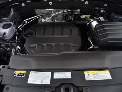 New 2026 Volkswagen Atlas Cross Sport SE image 27