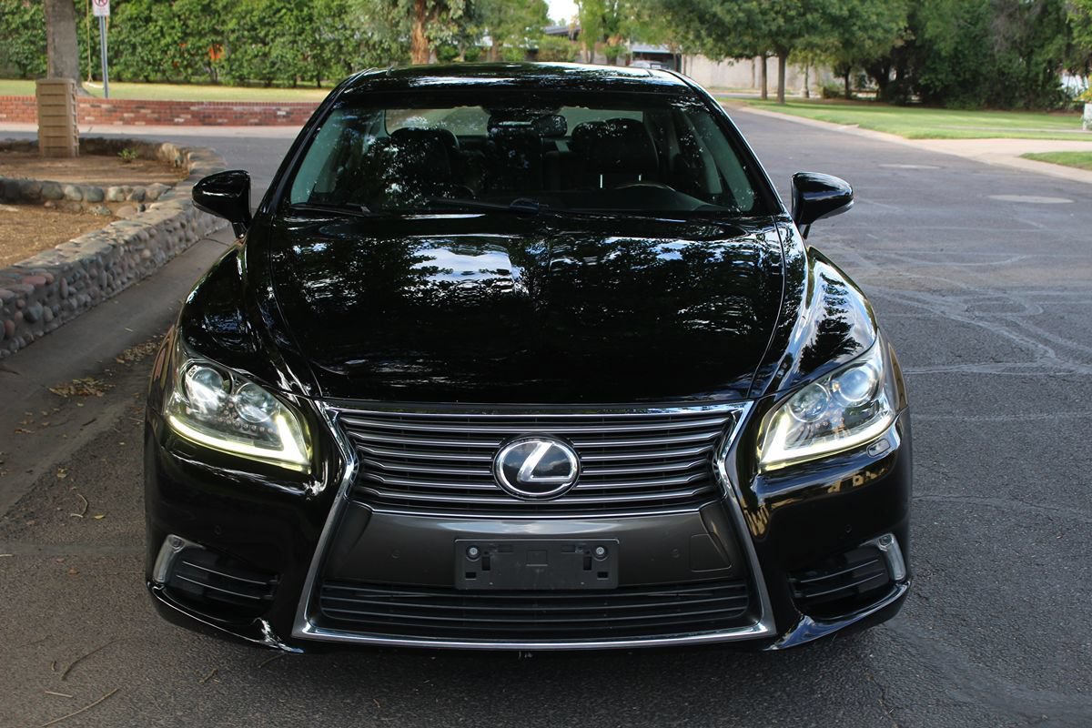 Used 2014 Lexus LS 460 w/ Comfort Package RWD image 4