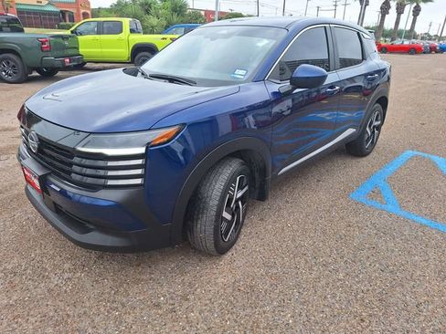 Certified 2025 Nissan Kicks SV image 3