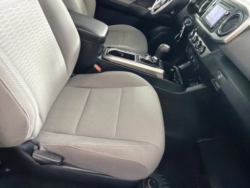 Used 2019 Toyota Tacoma SR5 image 23