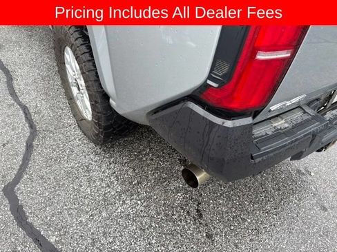 Used 2024 Toyota Tacoma SR AWD/4WD image 14