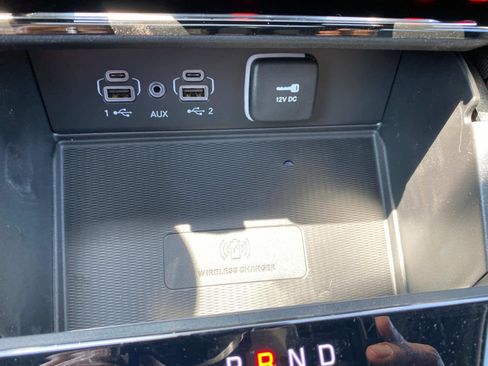 New 2025 Jeep Grand Cherokee Altitude image 11