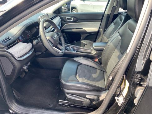 Used 2022 Jeep Compass Latitude AWD/4WD image 9