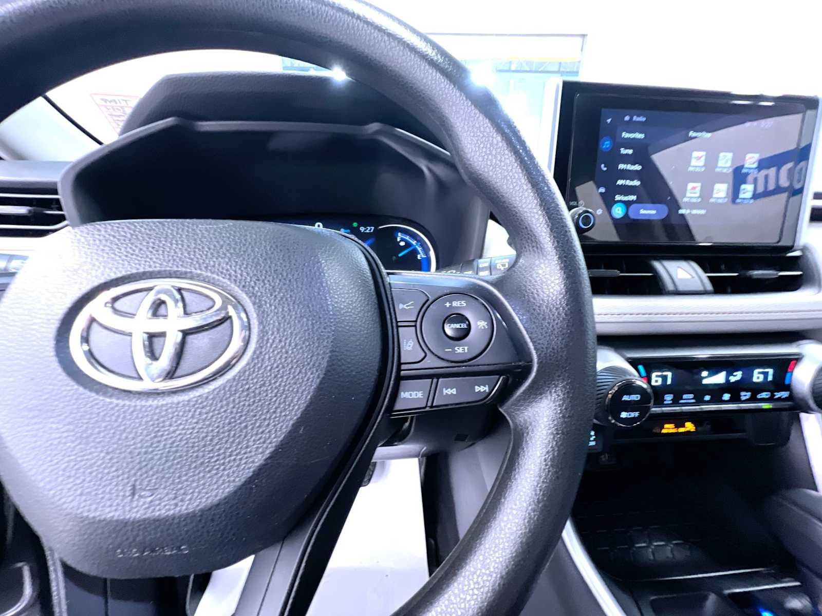 Used 2024 Toyota RAV4 XLE AWD/4WD image 21