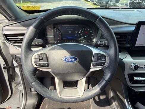 Used 2022 Ford Explorer XLT w/ Equipment Group 202A RWD image 22