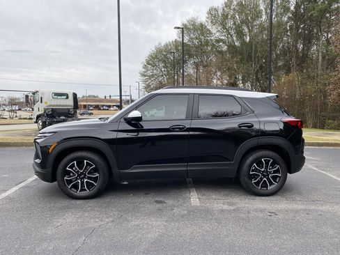 Used 2025 Chevrolet TrailBlazer ACTIV w/ Convenience Package image 6