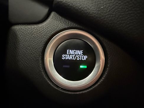 Used 2024 Chevrolet Equinox LT FWD image 35