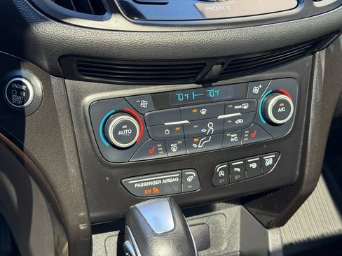Used 2019 Ford Escape Titanium AWD/4WD image 14