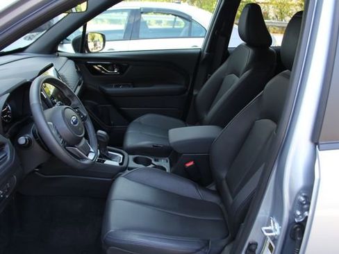 Used 2025 Subaru Forester Limited image 15