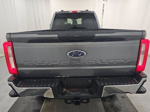 Used 2023 Ford F250 XLT image 5