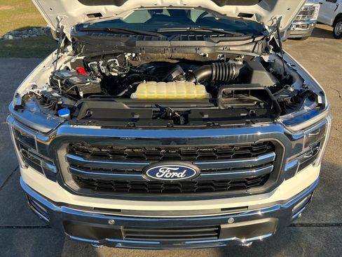 Used 2024 Ford F150 Lariat w/ FX4 Off-Road Package image 12