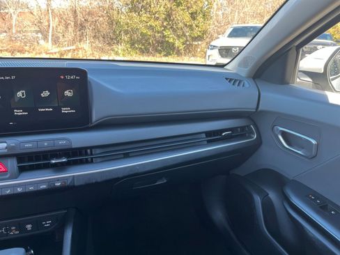 Used 2025 Kia K4 LXS image 33